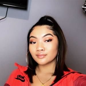 Meet your Posher, Reina abel
